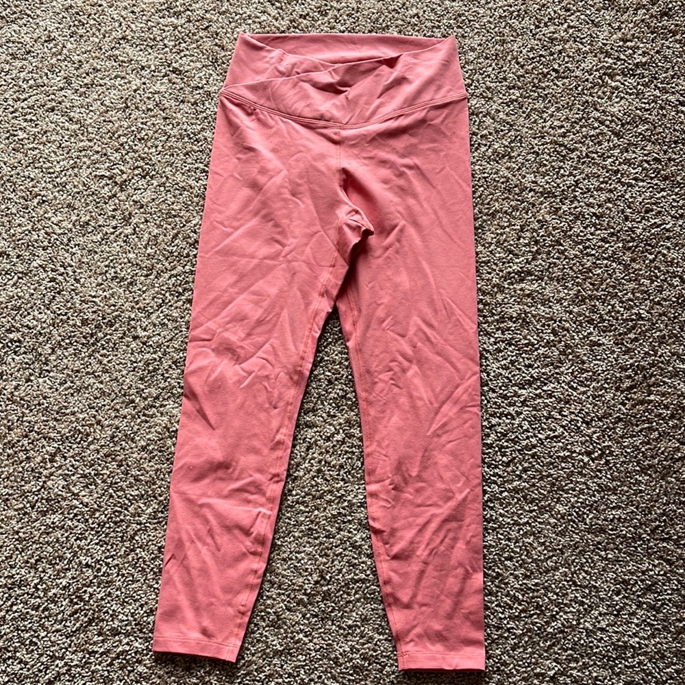 Old Navy leggings size medium.